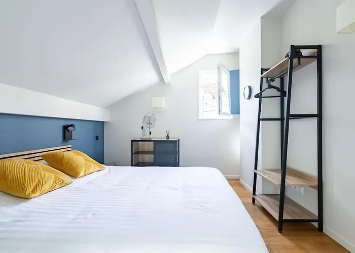 Le Loft Du Parvis : Spacieux, Central & Elegant.