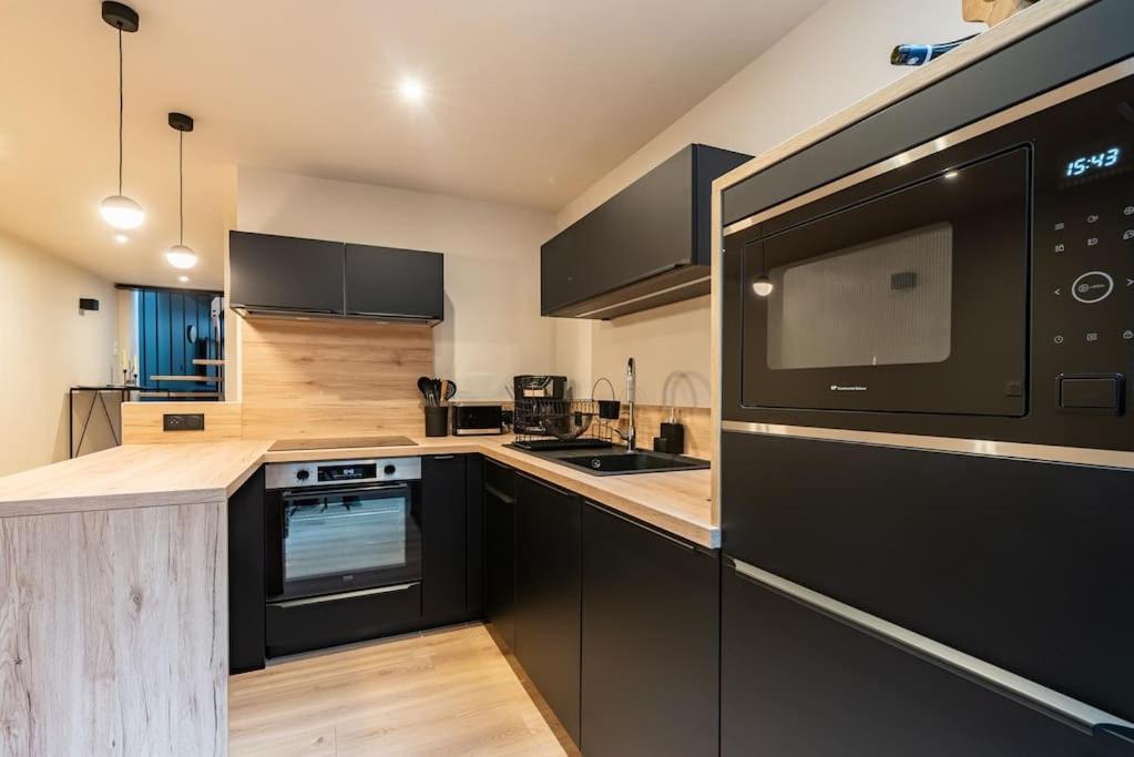 Le Loft Du Parvis : Spacieux, & Elegant. * Dijon